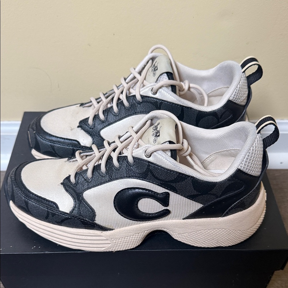 ❌SOLD❌COACH C275 SIGNATURE Tech Runner Graphite Women’s Sneakers 7.5B - Picture 1 of 7